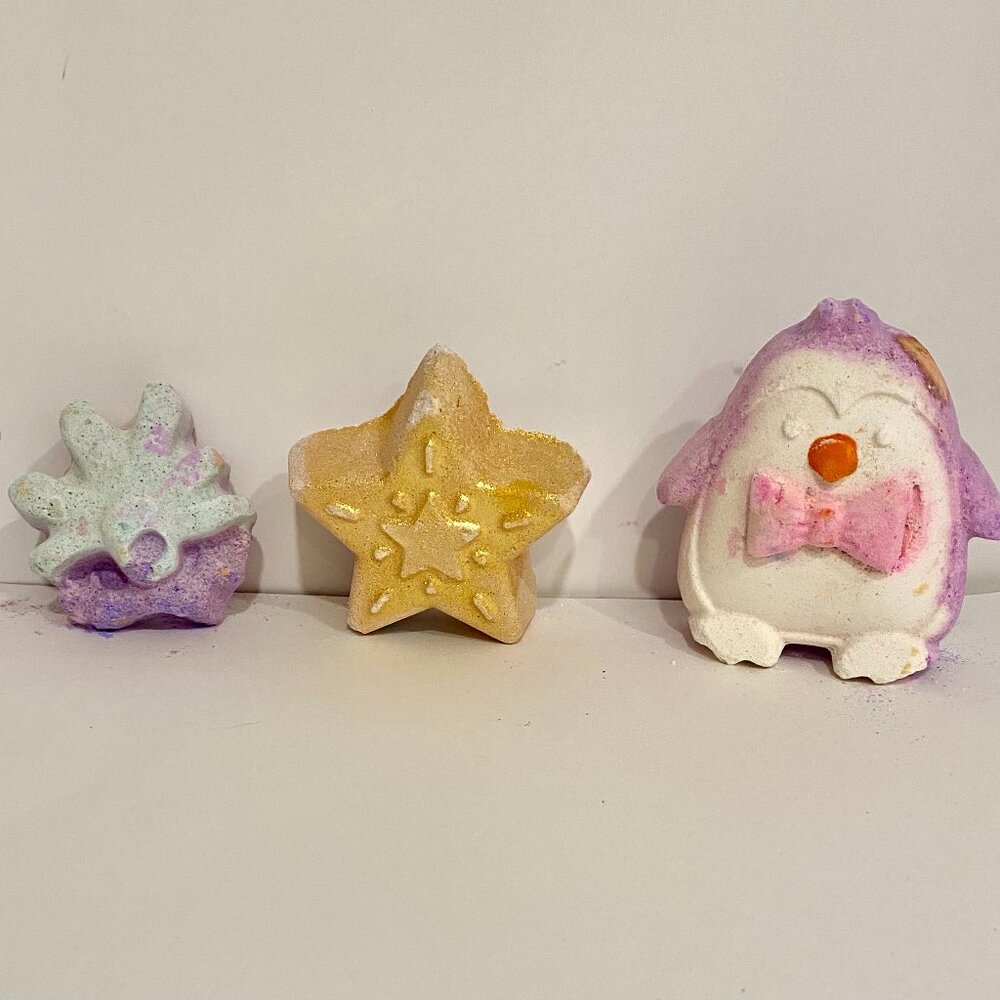 Lush Bath bombs New 3 Star of Wonder Screaming Banshee and Penguin